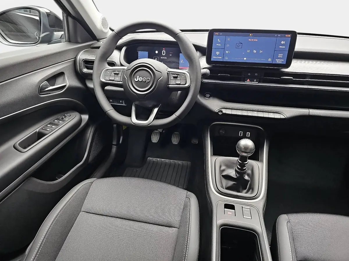 JEEP AVENGER 1.2 GSE T3 ALTITUDE MJ25 WINTER PAKET ALLWETTERREIFEN