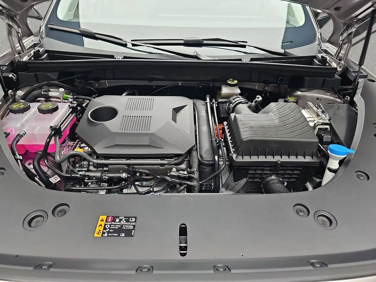 MG HS 1.5 HYBRID+ MY25.5 LUXURY LEDER 360-GRAD-KAMERA 19-ZOLL-LM