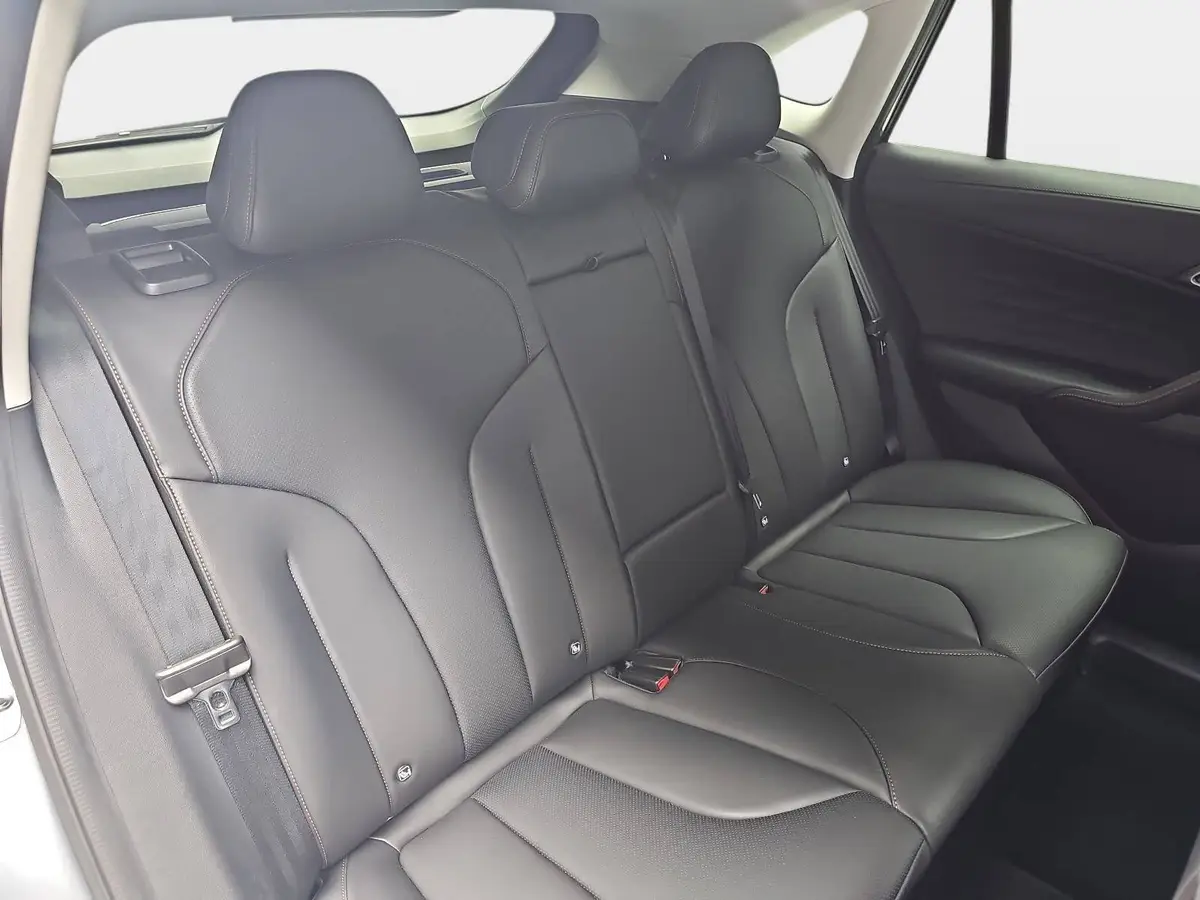 MG HS 1.5 PLUG-IN-HYBRID MY25.5 LUXURY LEDER 360-GRAD-KAMERA 19-ZOLL-LM