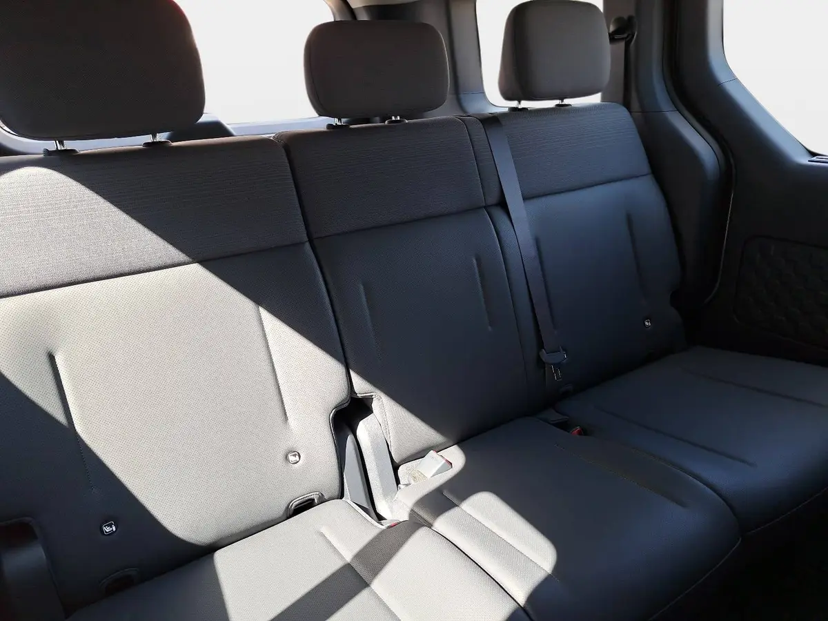 KIA PV5 PASSENGER 71.2 KWH ELITE MJ26 WÄRMEPUMPE ALLWETTERREIFEN
