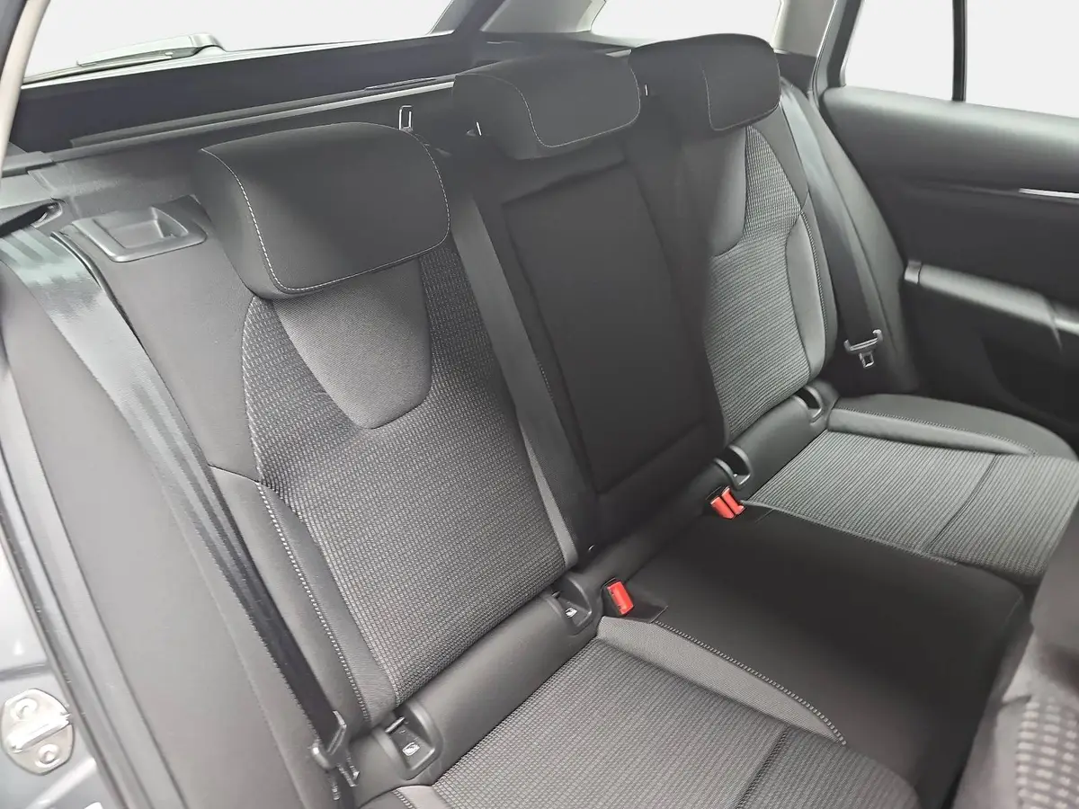 SKODA OCTAVIA COMBI 1.5 TSI DSG SELECTION LED AUDIO WINTER EL.HECKKL. 