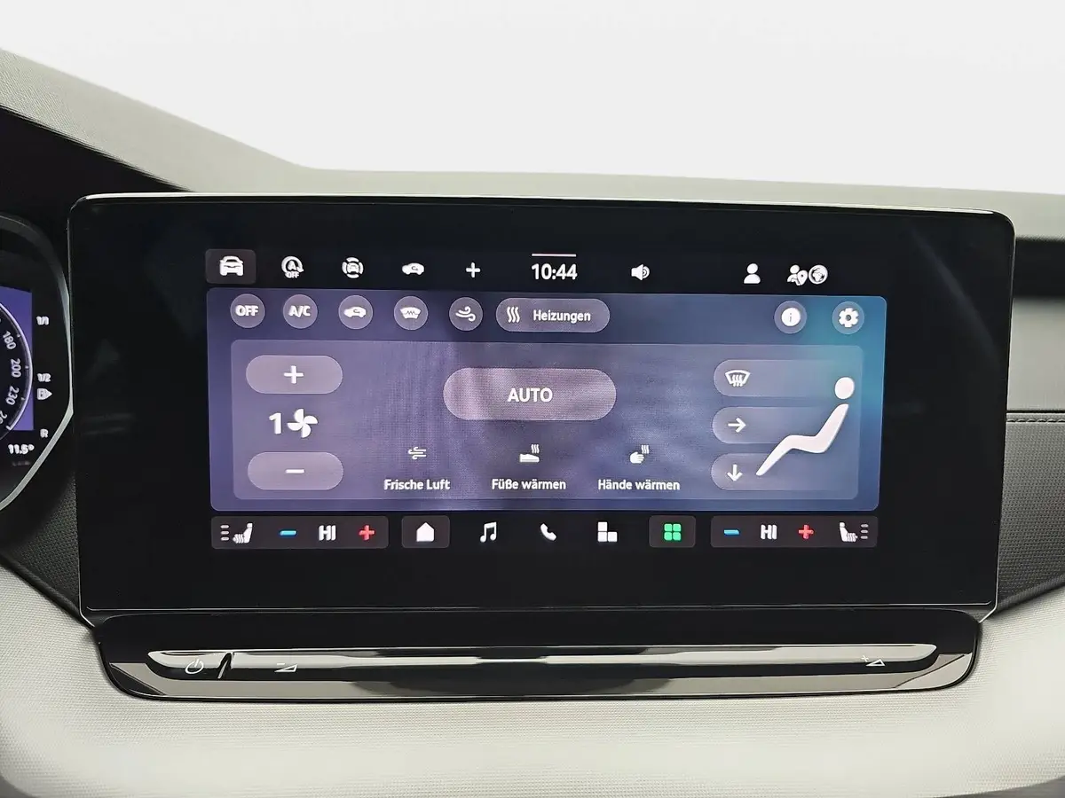 SKODA OCTAVIA COMBI 1.5 TSI DSG 130 JAHRE KLIMAAUTO LED SMARTLINK KAME