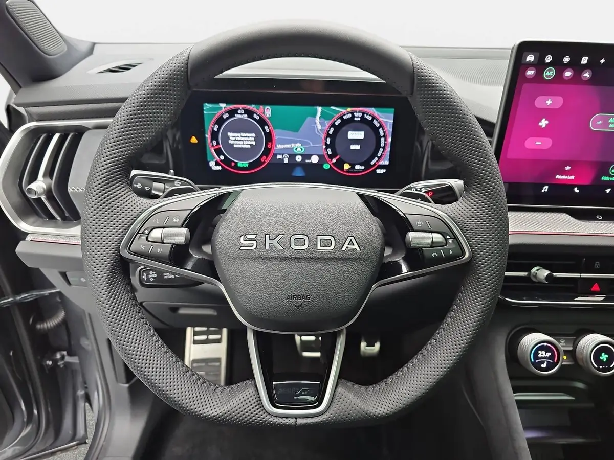 SKODA KODIAQ 1.5 DSG SPORTLINE NAVI LED ACC WINTER KAMERA AHK L