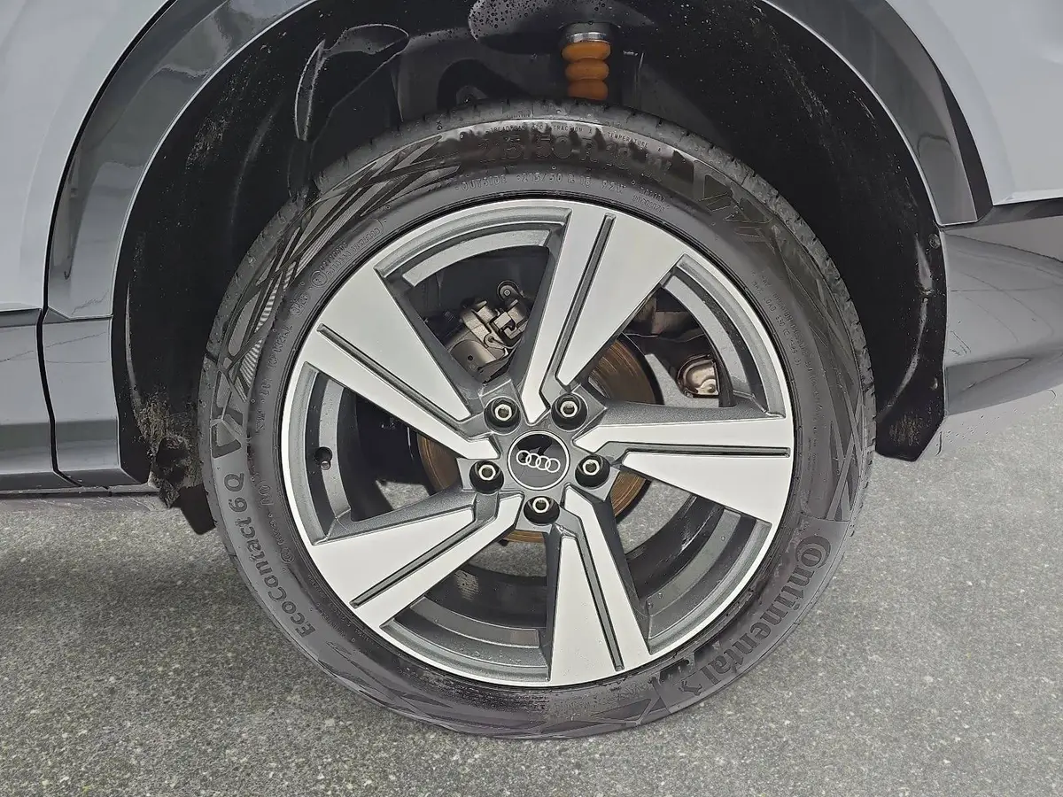 AUDI Q2 35 TFSI S-TRONIC S LINE NAVI LED ACC EL.HECKKL. WI