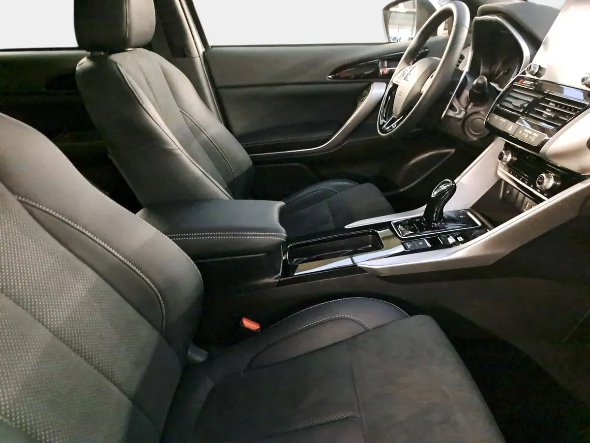 MITSUBISHI ECLIPSE CROSS 2.4 MIVEC PHEV CVT SELECT NAVI LED STANDH. 360° LM