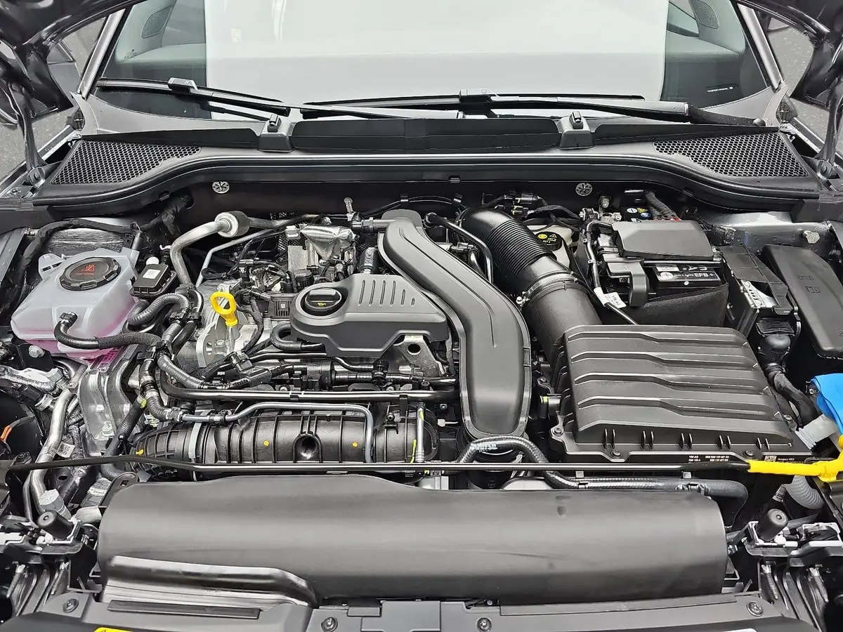 SKODA KAMIQ 1.5 TSI DSG MONTE CARLO NAVI MATRIX-LED PANO WINTE