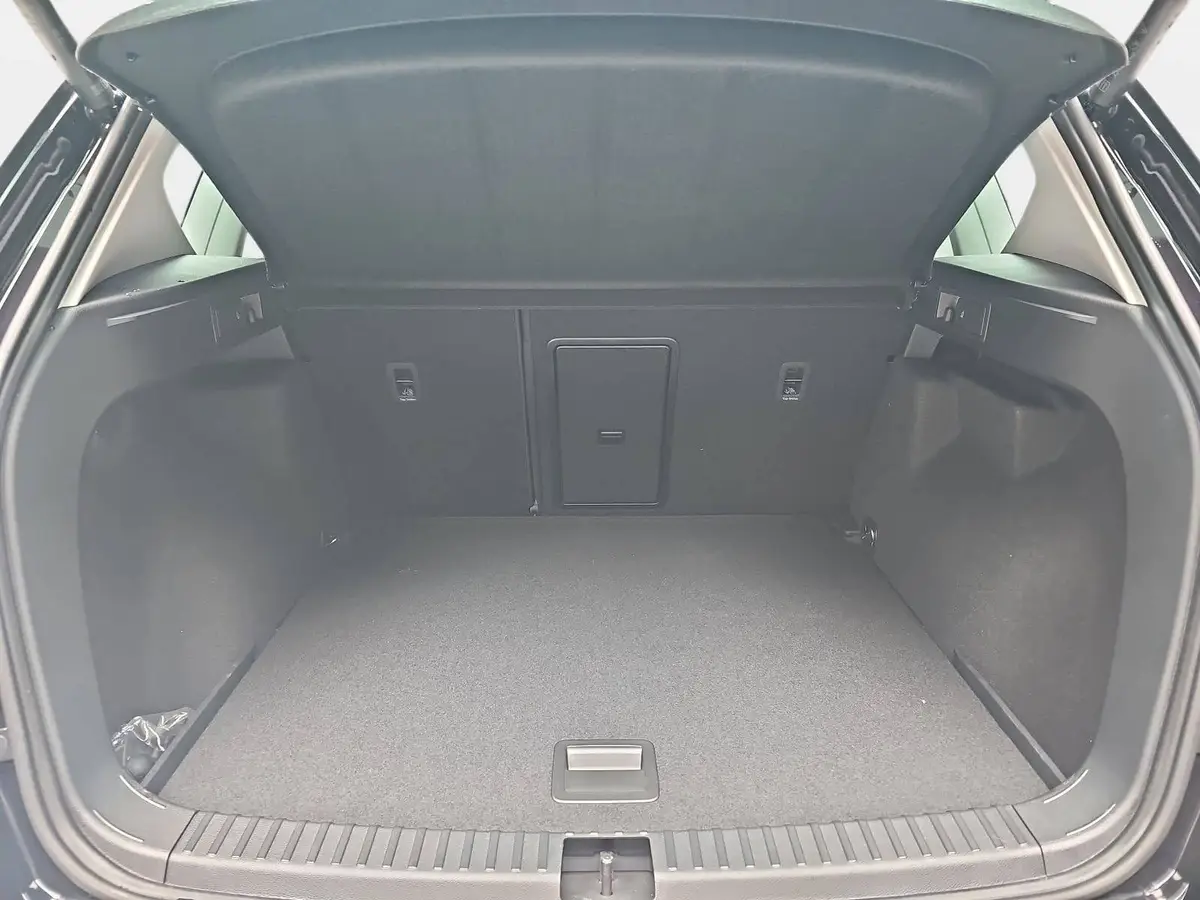 CUPRA ATECA 1.5 TSI DSG NAVI LED ACC LEDER AHK LM19