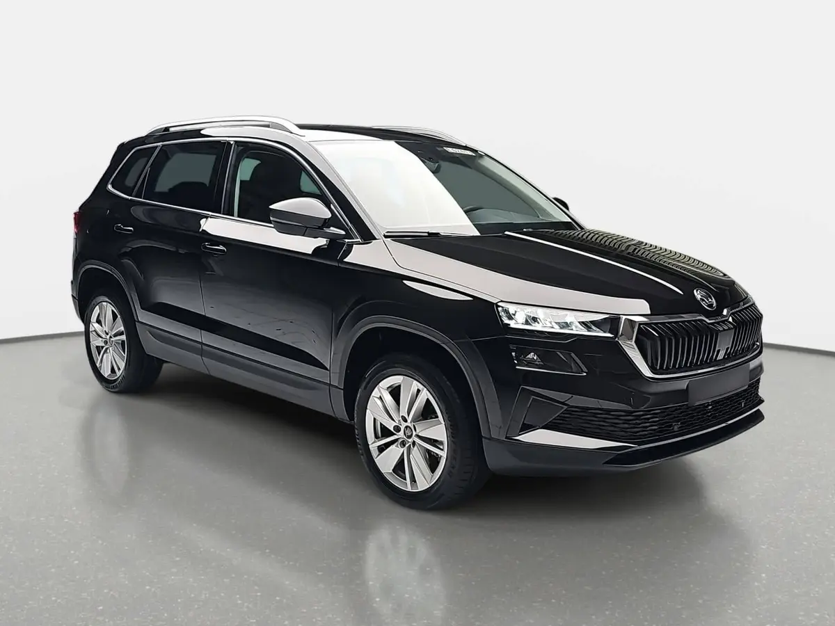 SKODA KAROQ 1.5 TSI DSG SELECTION LED ACC AHK