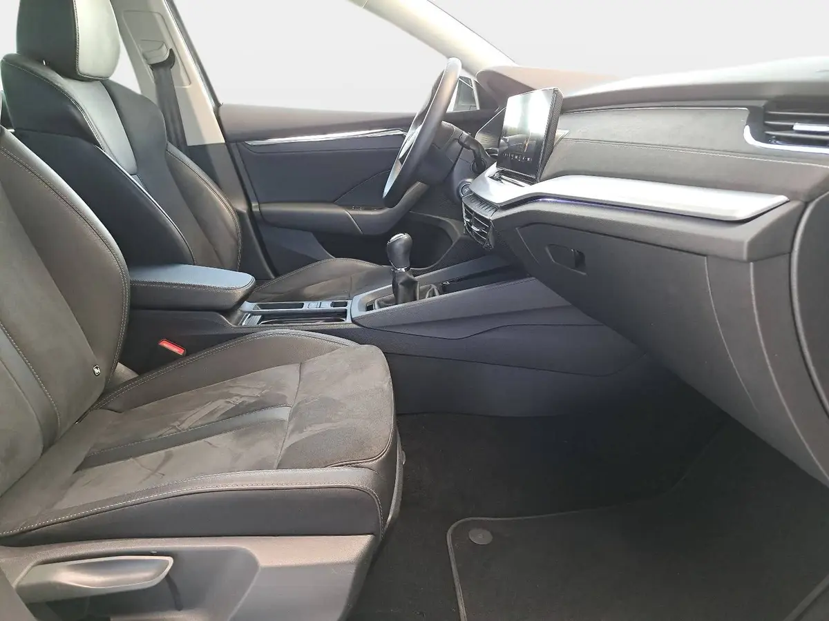 SKODA OCTAVIA COMBI 1.5 TSI ACT OPF STYLE NAVI MATRIX-LED KAMERA LM18