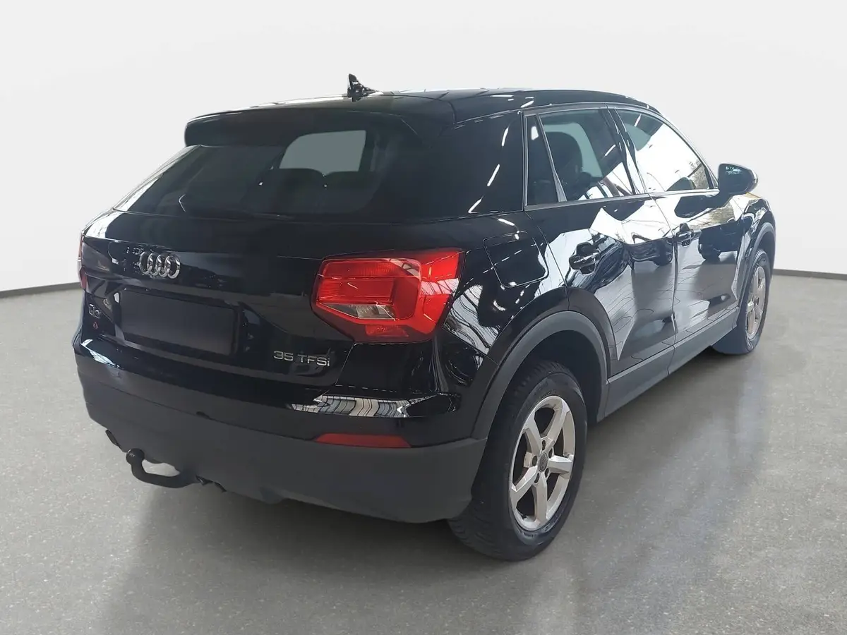 AUDI Q2 1.5 TFSI 35 GANZJAHRESREIFEN AHK