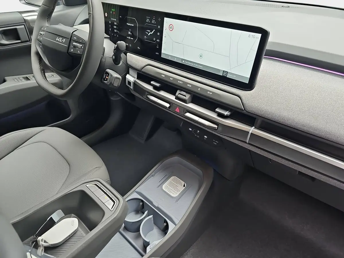 KIA EV3 81.4 KWH EARTH MJ26 WINTER BUSIN. UPGRADE DRIVEWISE-PARK DESIGN SOUND