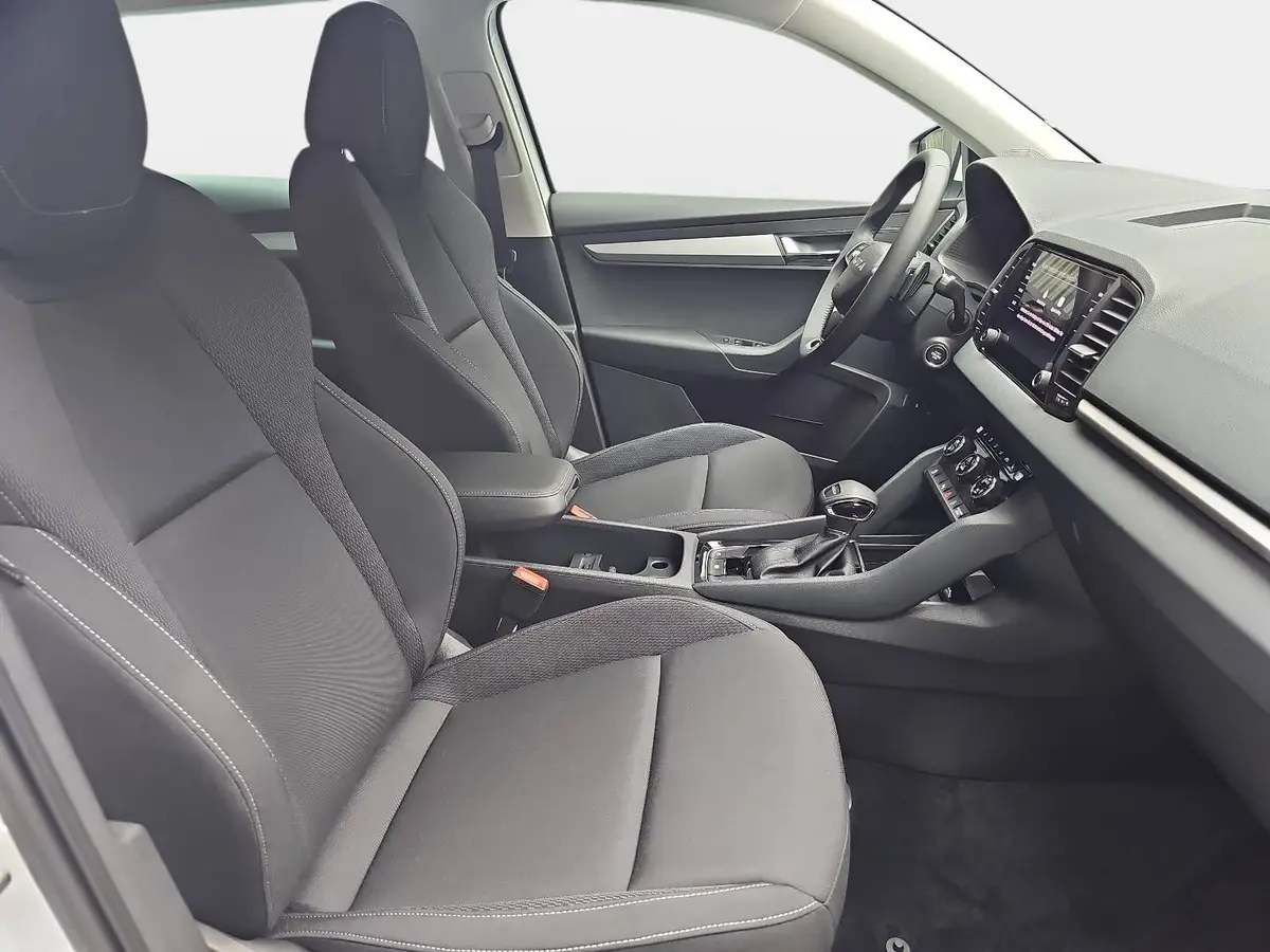 SKODA KAROQ 1.5 TSI DSG 130 JAHRE LED AHK LM