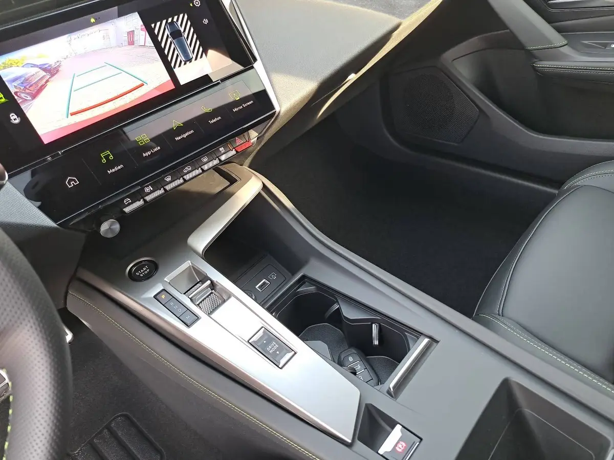 PEUGEOT 308 SW 1.2 HYBRID GT KOMFORT PAKET AHK LM