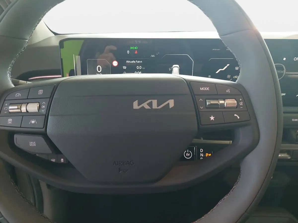 KIA EV3 81.4 KWH EARTH MJ27 WINTER-CONNECT BUSINESS UPGRADE DRIVEWISE-PARK
