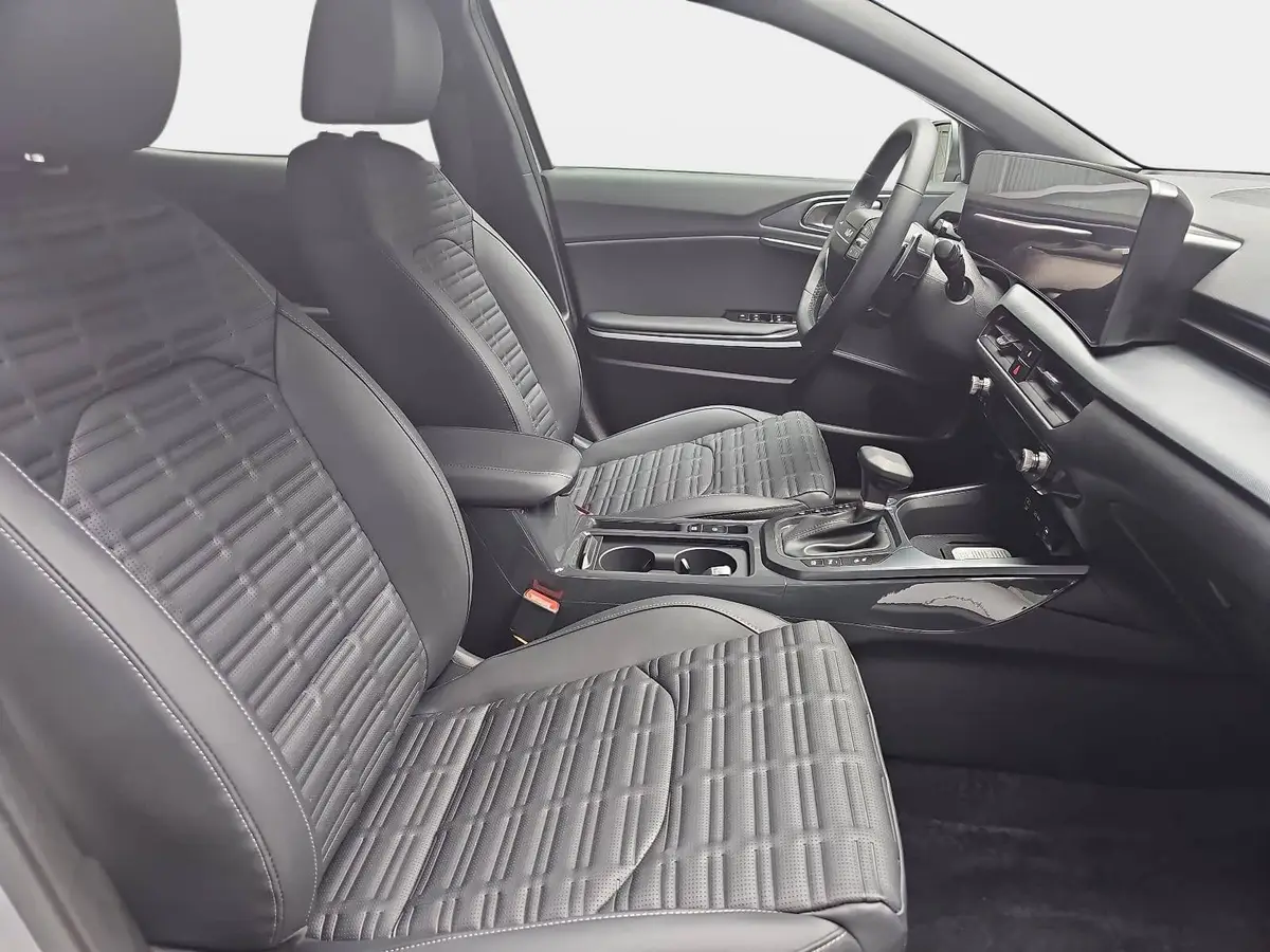 KIA XCEED 1.6 T-GDI 150 DCT SPIRIT MJ27 SOUND SITZ ADVANCED