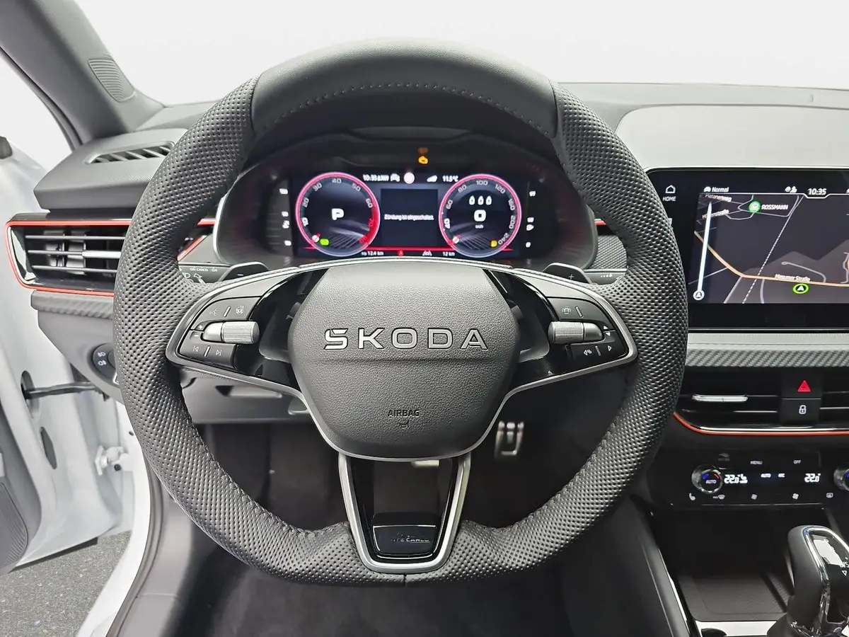 SKODA KAMIQ 1.5 TSI DSG MONTE CARLO NAVI MATRIX-LED PANO WINTE