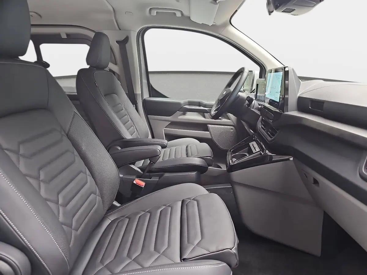 FORD TOURNEO CUSTOM 2.0 ECOBLUE AUTO. L1 TITANIUM X NAVI LED AHK