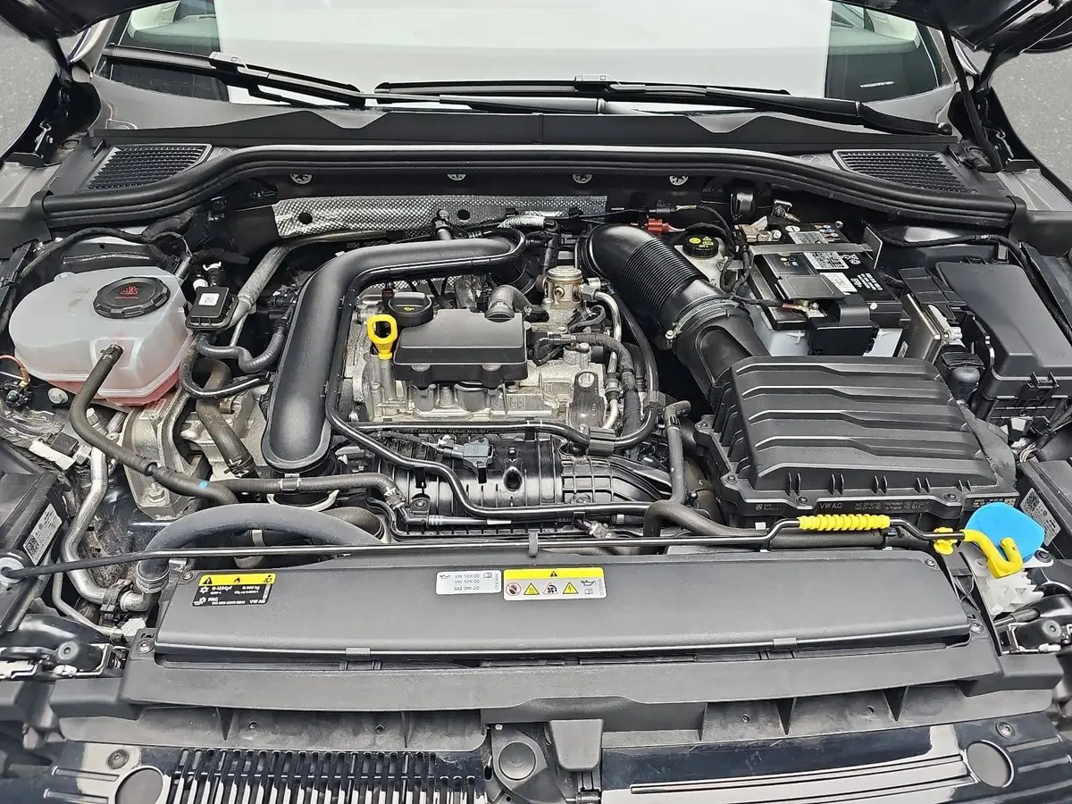 VW GOLF 1.0 TSI VIII LIFE NAVI LED KAMERA LM