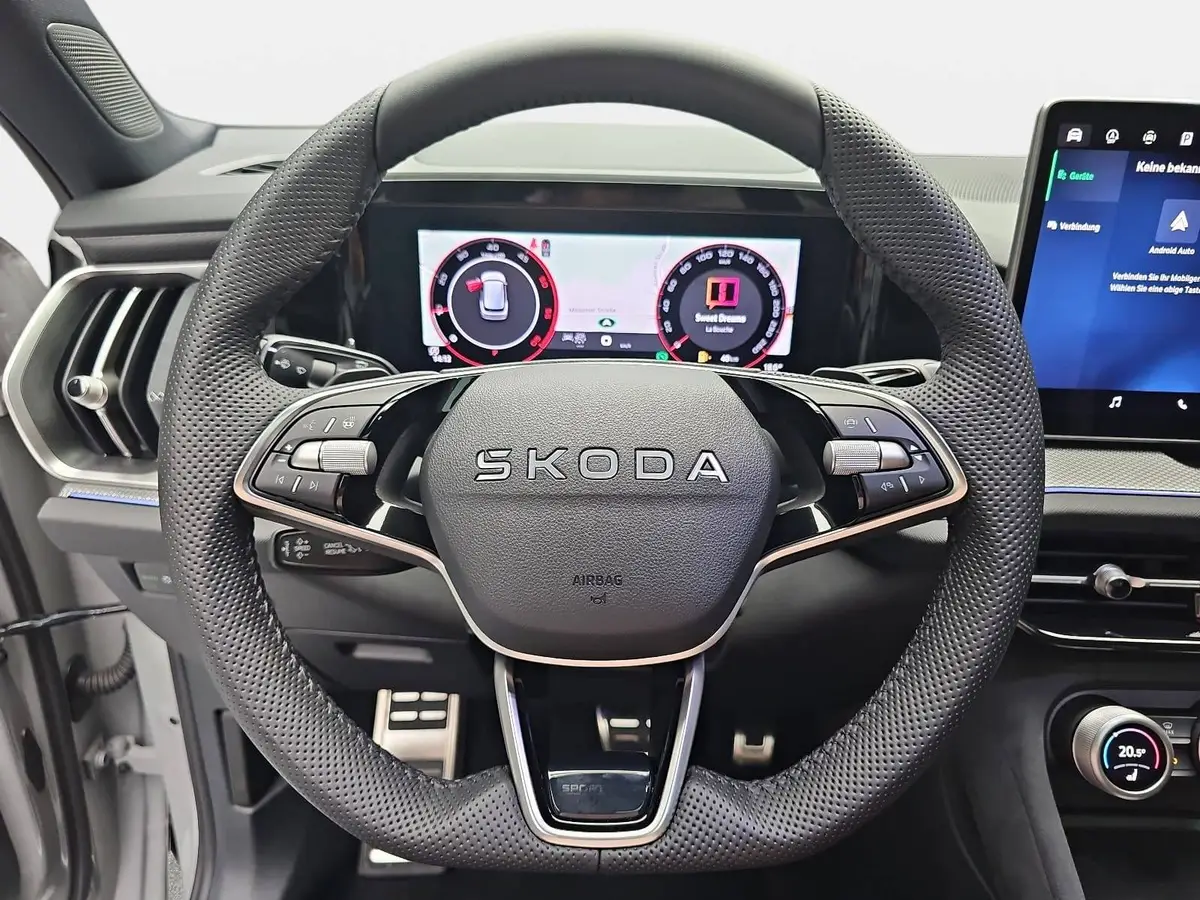 SKODA KODIAQ 2.0 TDI DSG SPORTLINE 4X4 PANO AHK