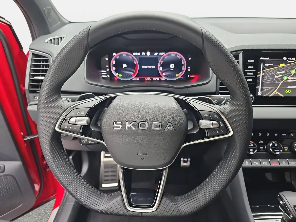 SKODA KAROQ 1.5 TSI DSG SPORTLINE NAVI LED-MATRIX PANO CANTON
