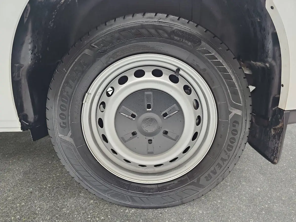 VW T7 TRANSPORTER 2.0 TDI KASTEN L1H1 LED