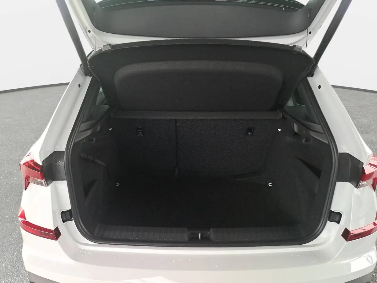 SKODA KAMIQ 1.5 TSI DSG MONTE CARLO NAVI MATRIX-LED PANO WINTE