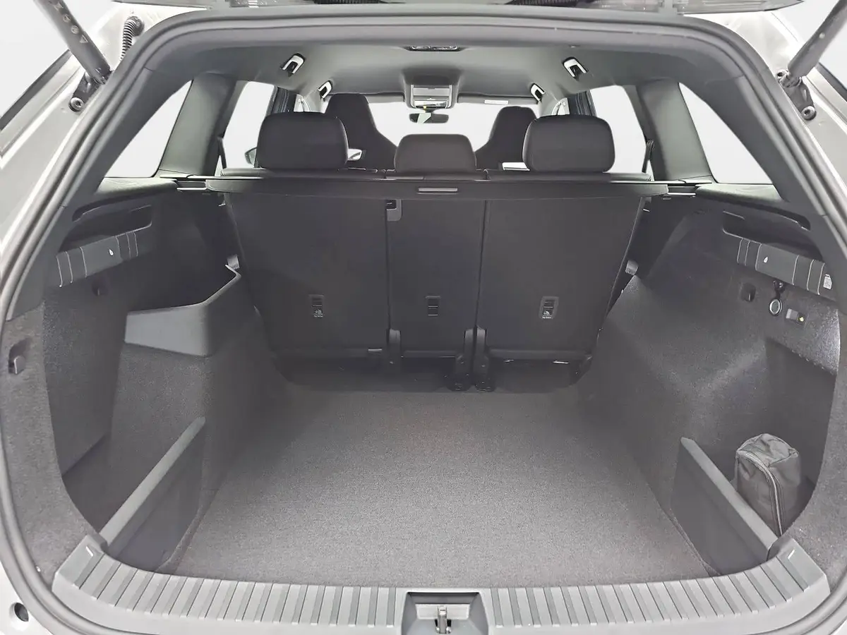 SKODA KODIAQ 1,5 TSI DSG SPORTLINE NAVI LED ACC WINTER KAMERA A