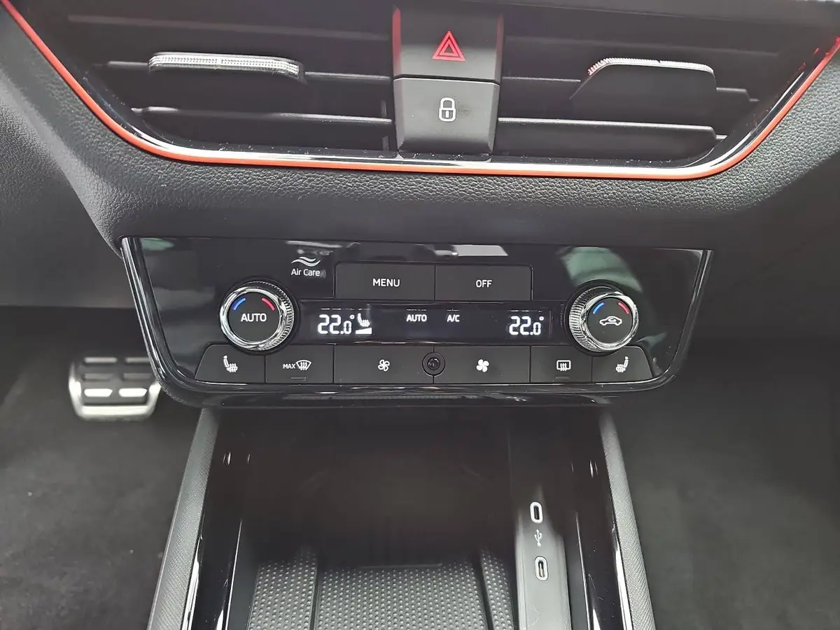SKODA KAMIQ 1.5 TSI DSG MONTE CARLO NAVI MATRIX-LED PANO WINTE
