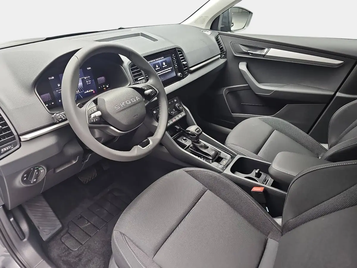 SKODA KAROQ 1.5 TSI DSG 130 JAHRE LED KAMERA AHK