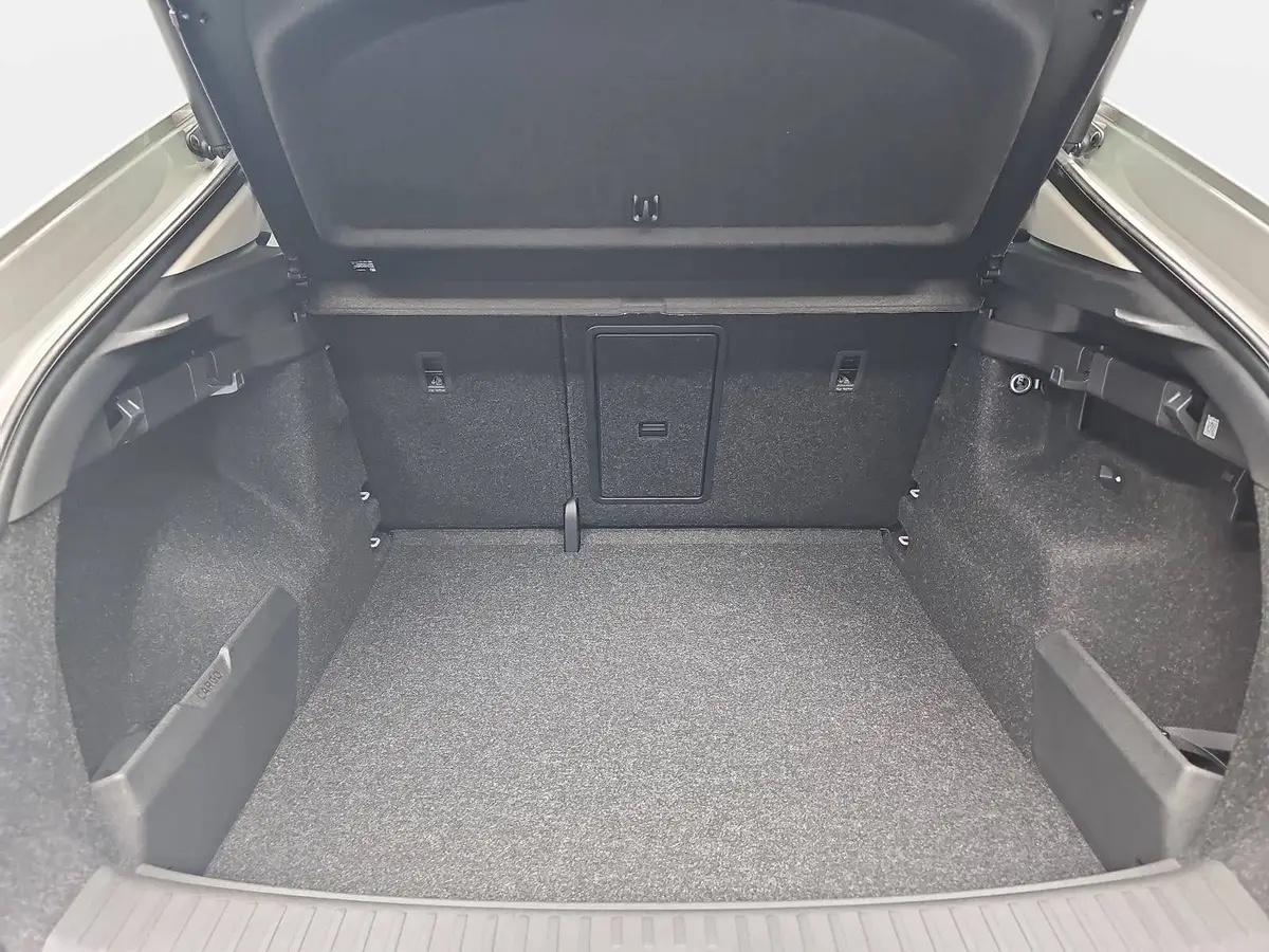 SKODA ENYAQ COUPE 85 SELECTION 82KWH AHK PANO