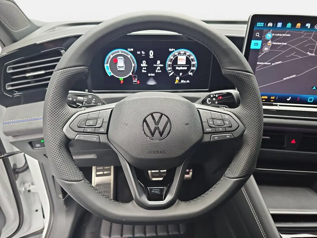 VW TIGUAN 2.0 TDI DSG R-LINE NAVI LED PANO
