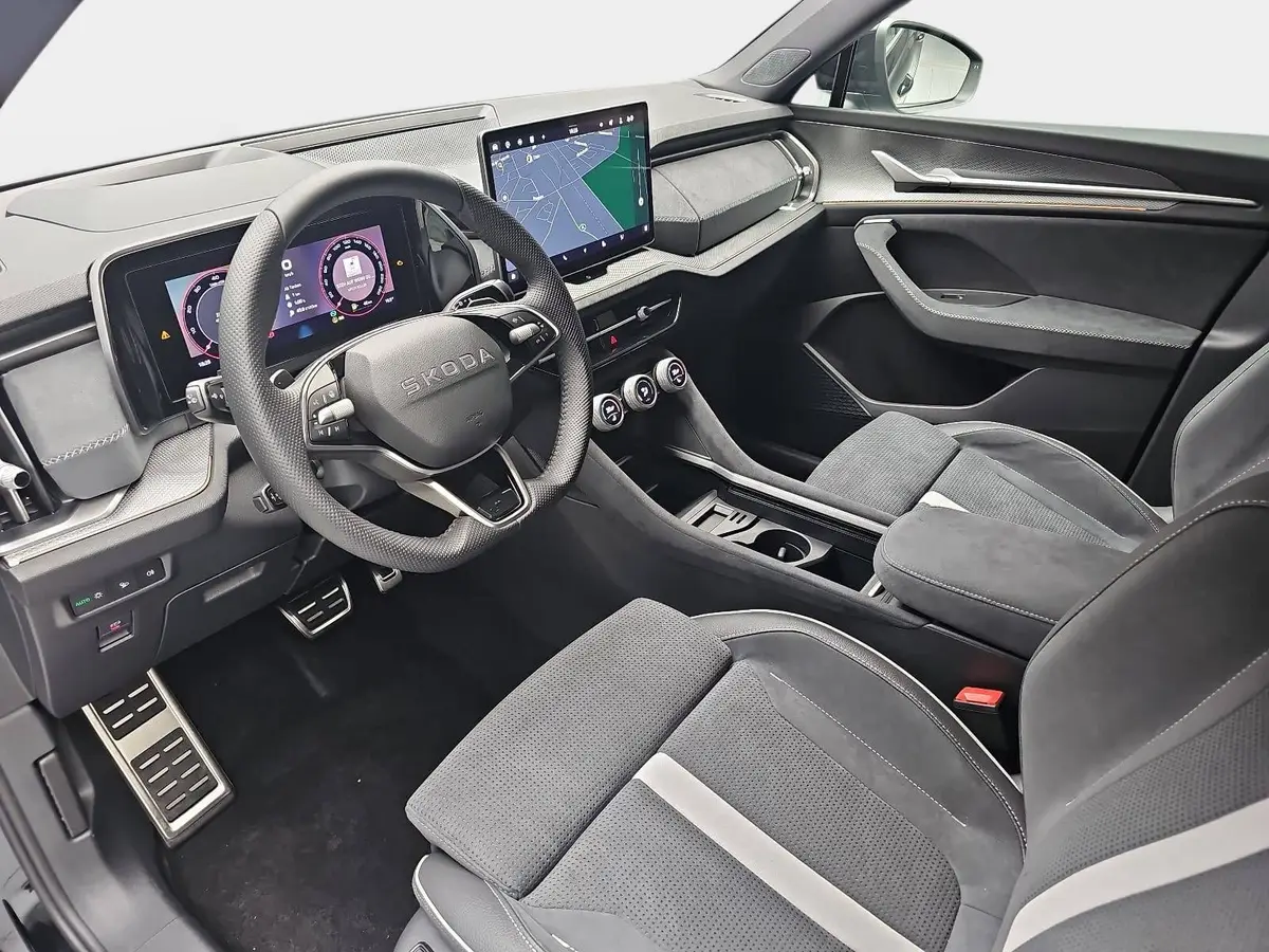 SKODA KODIAQ 2.0 TDI DSG SPORTLINE 4X4 PANO AHK