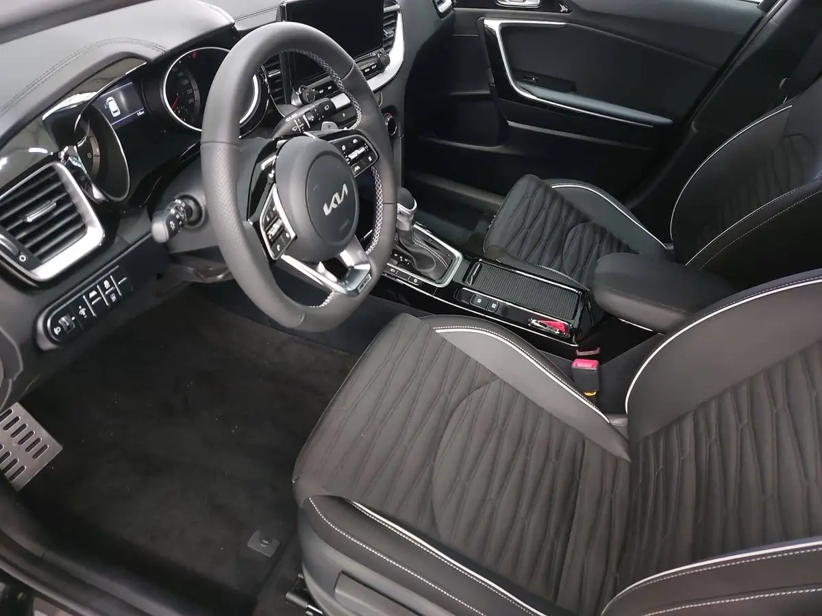 KIA CEED SW 1.5 T-GDI DCT7 GT-LINE