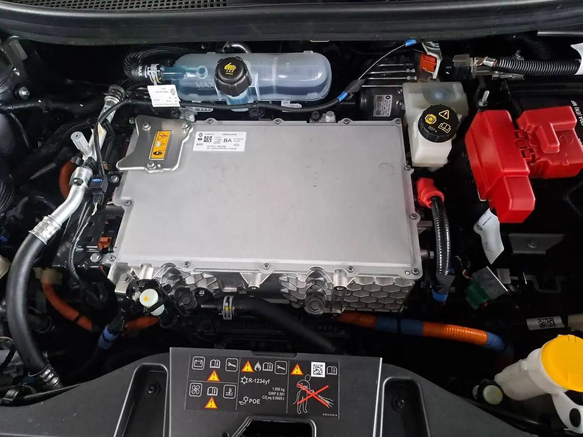 NISSAN MICRA EV 40 KWH ADVANCE WINTER 2-FARBEN