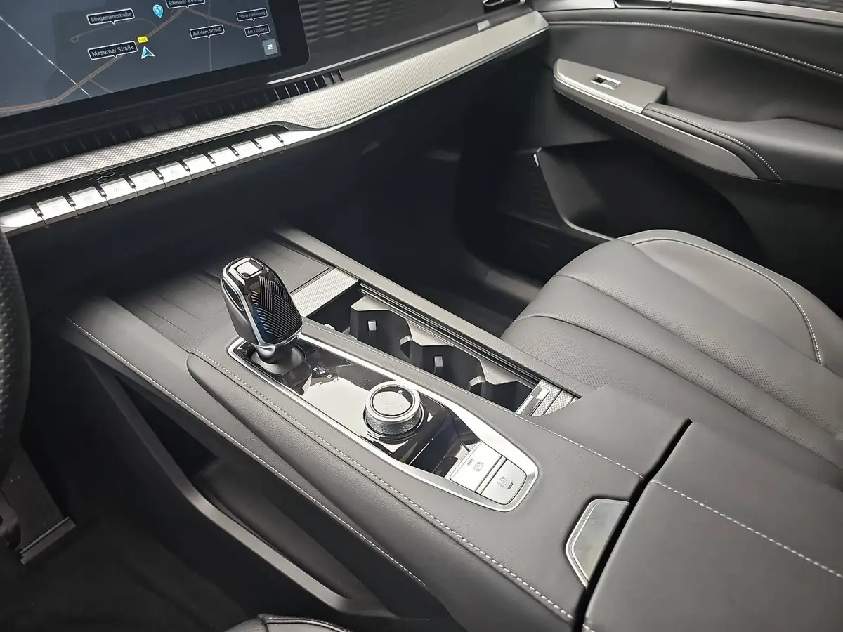 MG S9 PLUG-IN-HYBRID MY26 PREMIUM