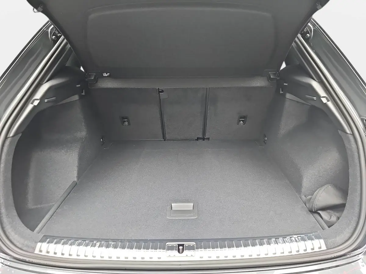 AUDI Q3 35 TDI S-TRONIC S LINE NAVI LED PANO ACC BLACK+ KA