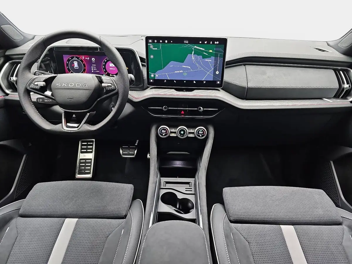 SKODA KODIAQ 2.0 TDI DSG SPORTLINE 4X4 NAVI LED ACC PANO 7S AHK