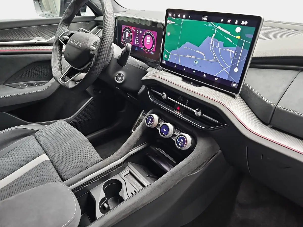 SKODA KODIAQ 1.5 TSI DSG SPORTLINE NAVI LED ACC WINTER 7-S KAME