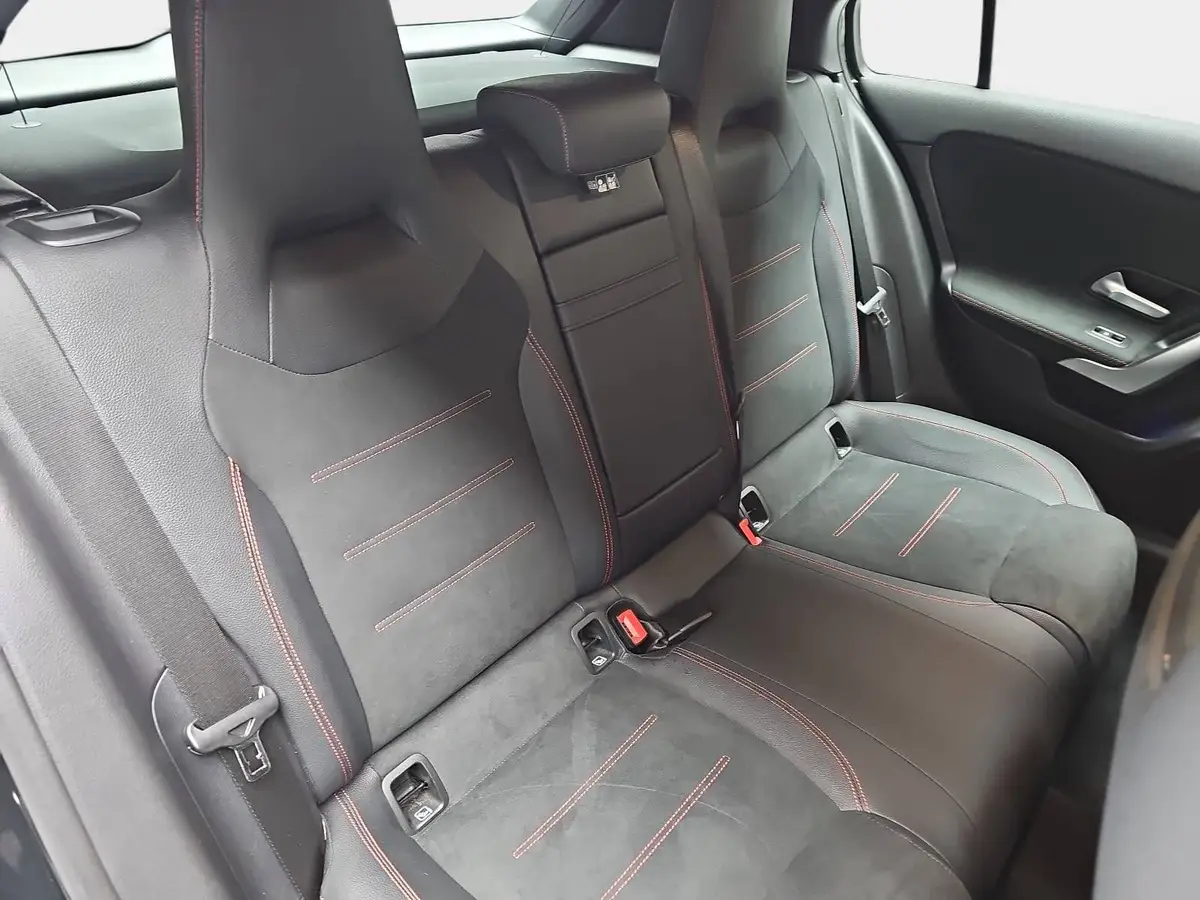 MERCEDES-BENZ A 180 DCT AMG LINE NAVI LED MBUX WINTER KAMERA LM18