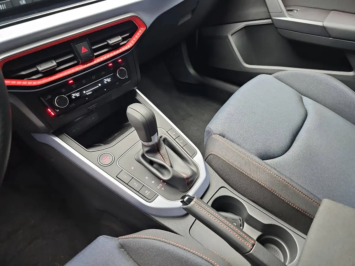 SEAT ARONA 1.0 TSI DSG FR LED ACC SICHT SPUR WINTER KAMERA LM