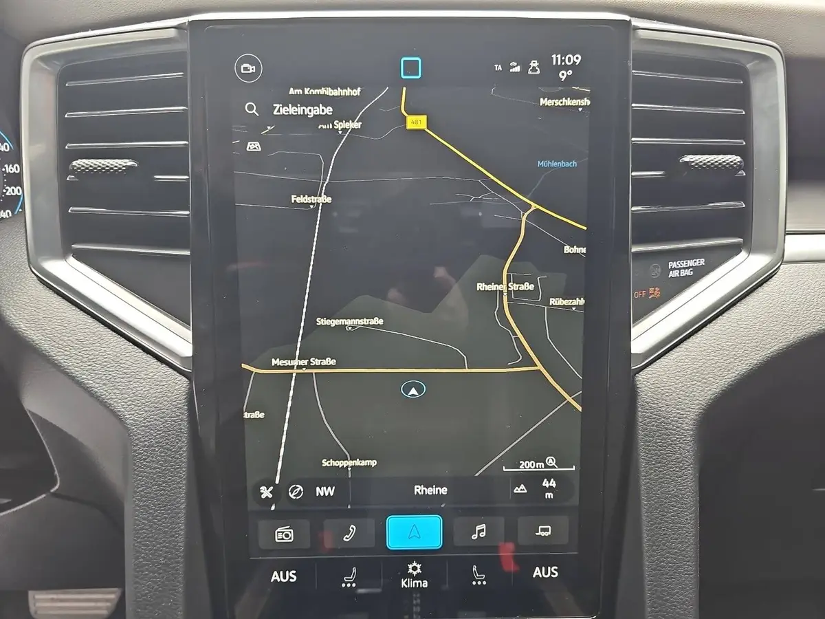 VW AMAROK 3.0 TDI AUTO. DOKA AVENTURA 4M NAVI LEDI AHK LM21