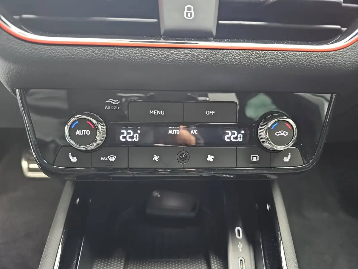 SKODA KAMIQ 1.5 TSI DSG MONTE CARLO NAVI LED