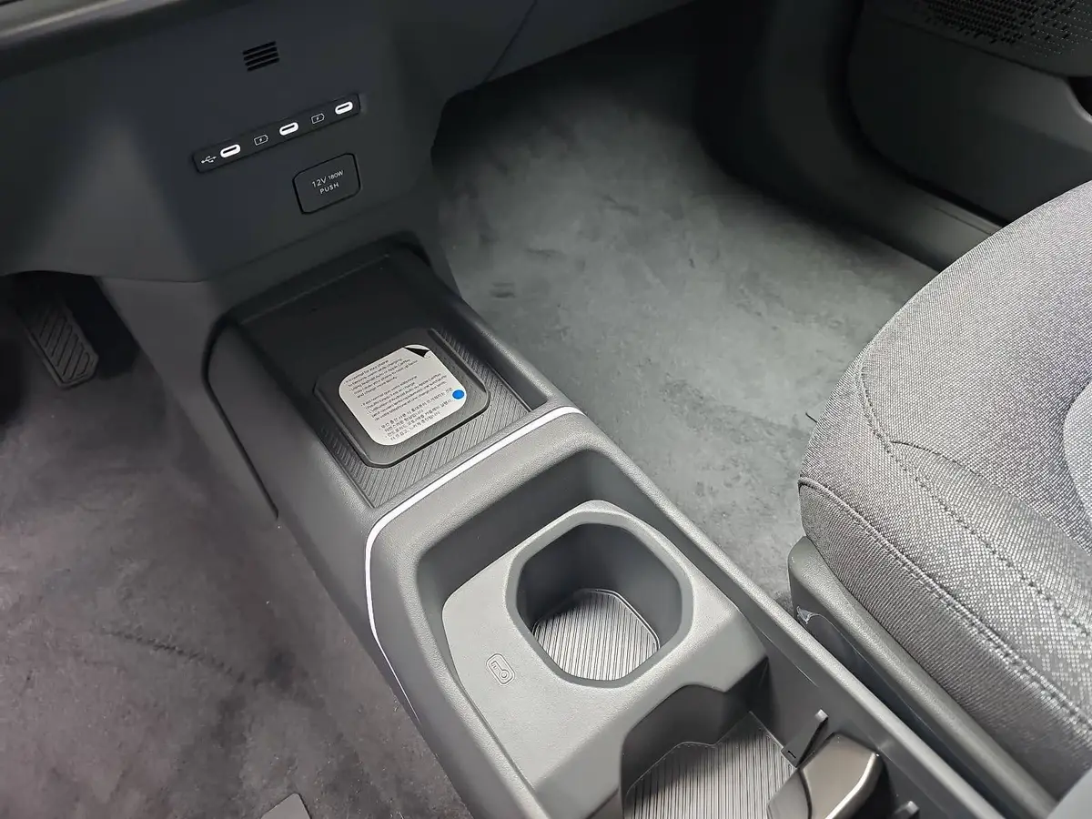 KIA EV2 42.2 KWH EARTH MJ27 WINTER-CONNECT TECHNOLOGY DRIVEWISE-PARK DESIGN