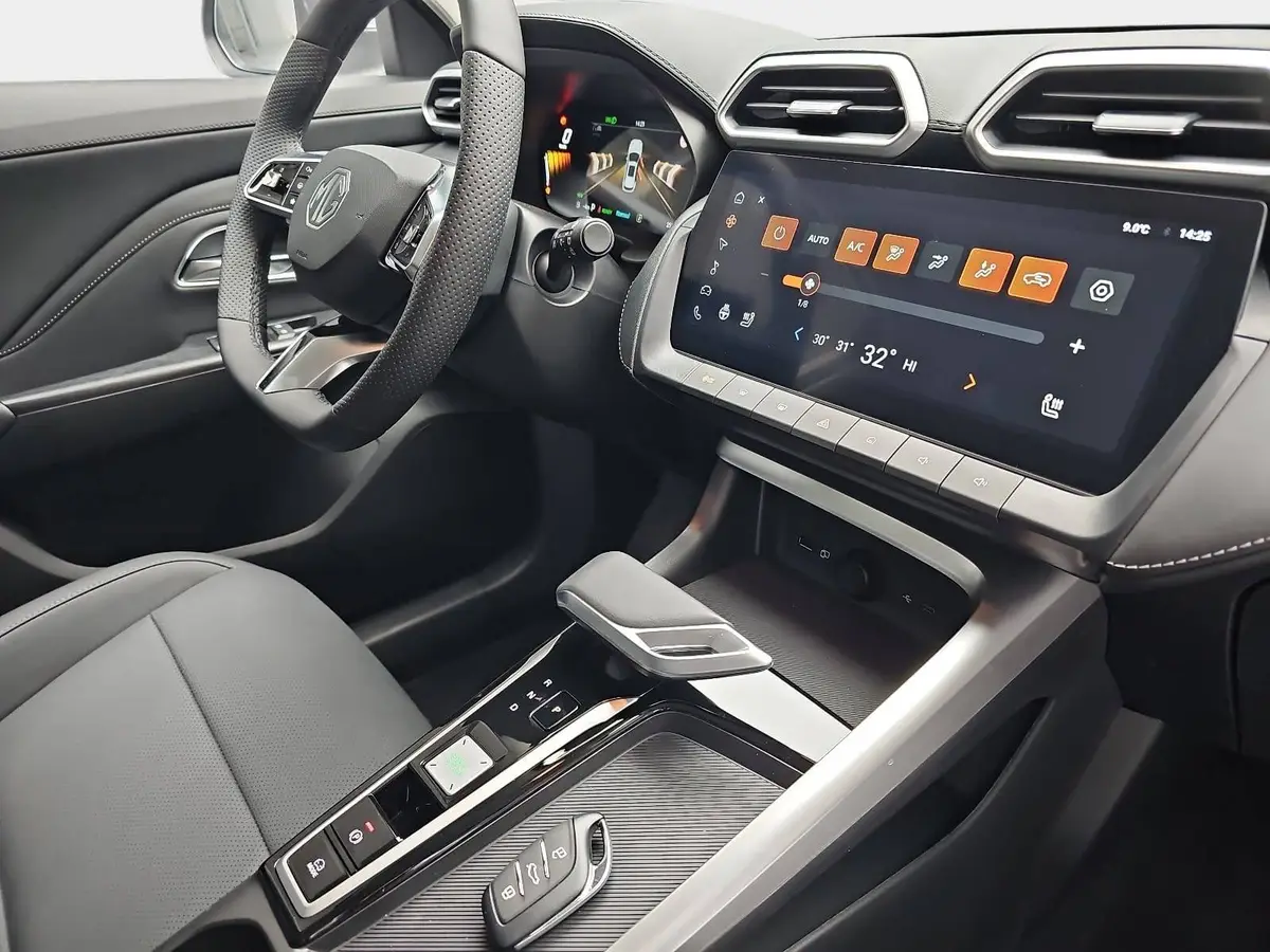 MG ZS 1.5 HYBRID+ MY25.5 LUXURY NAVI LM18 KEYLESS-ENTRY 360-GRAD-KAMERA