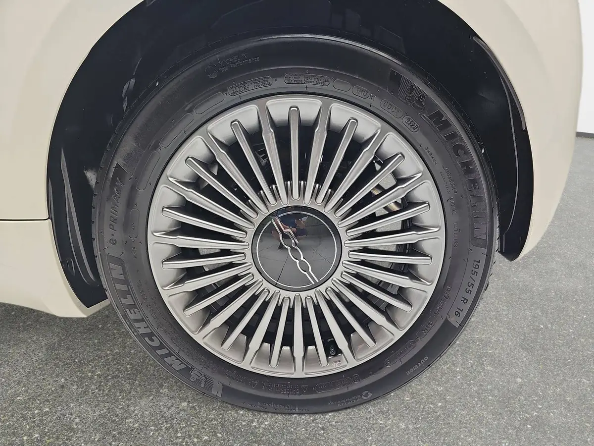 FIAT 500 HYBRID ICON MJ26 KOMFORT LIGHT-PAKET