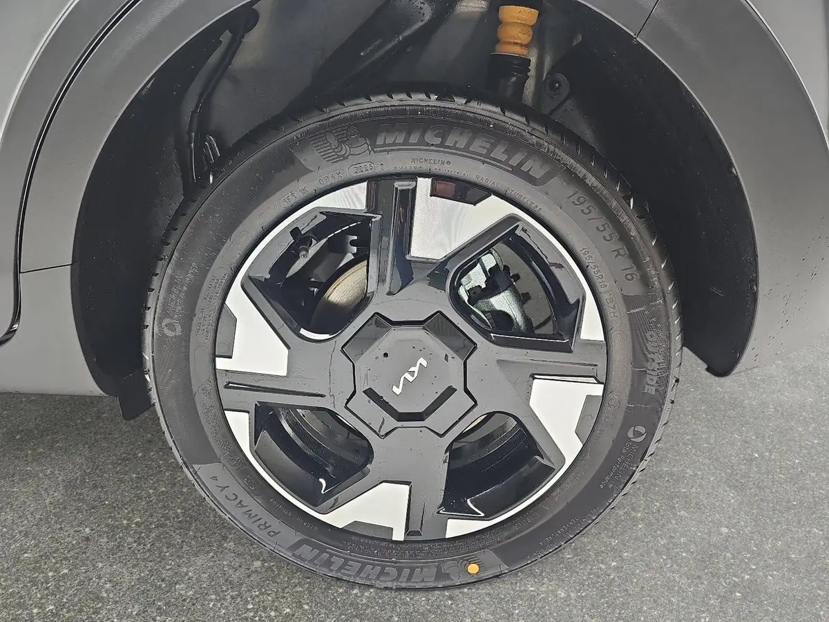 KIA STONIC 1.0 T-GDI 100 DCT VISION MJ26 SITZH. NAVI