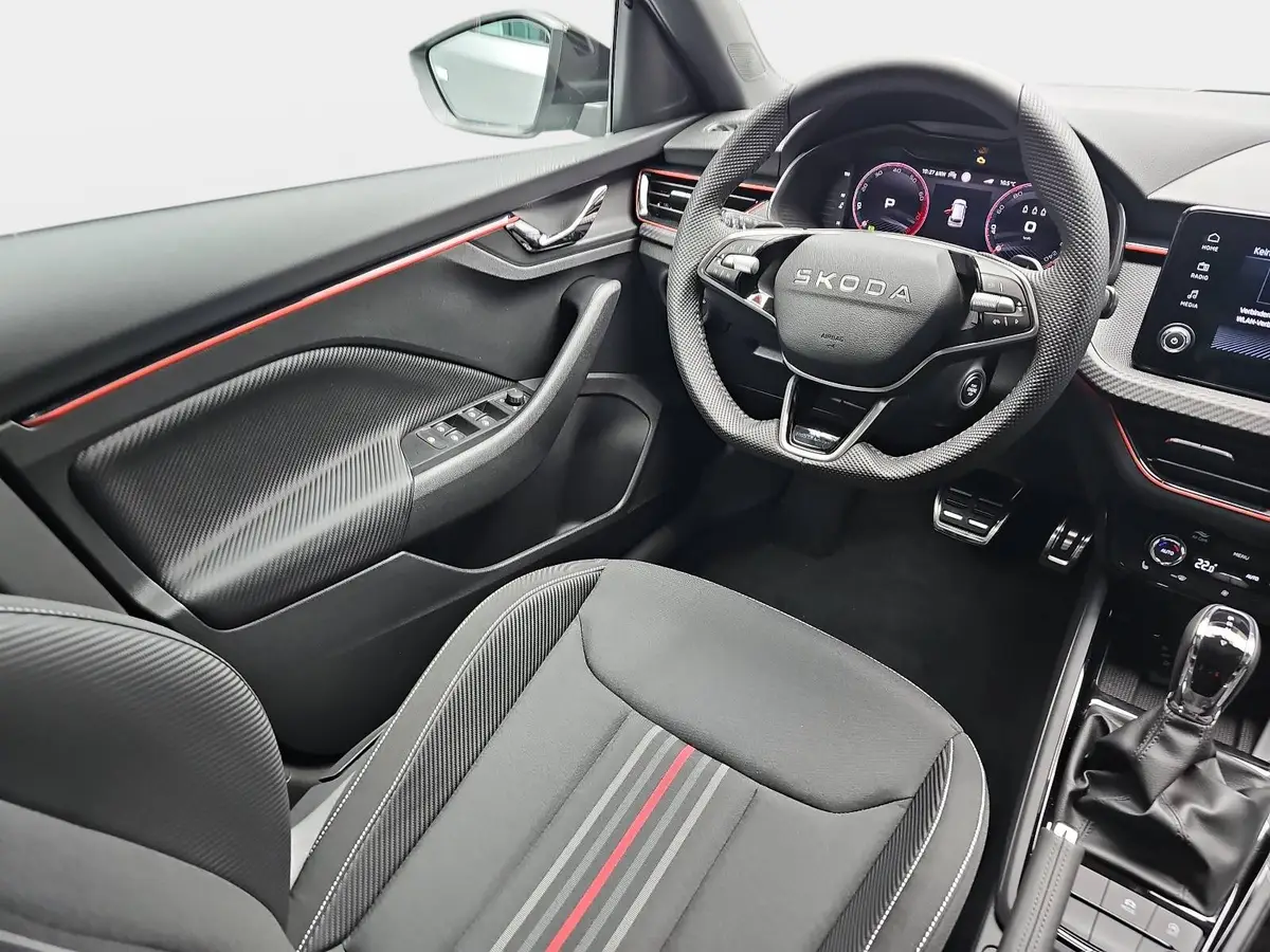 SKODA KAMIQ 1.0 TSI DSG MONTE CARLO LED PANORAMA WINTER KAMERA