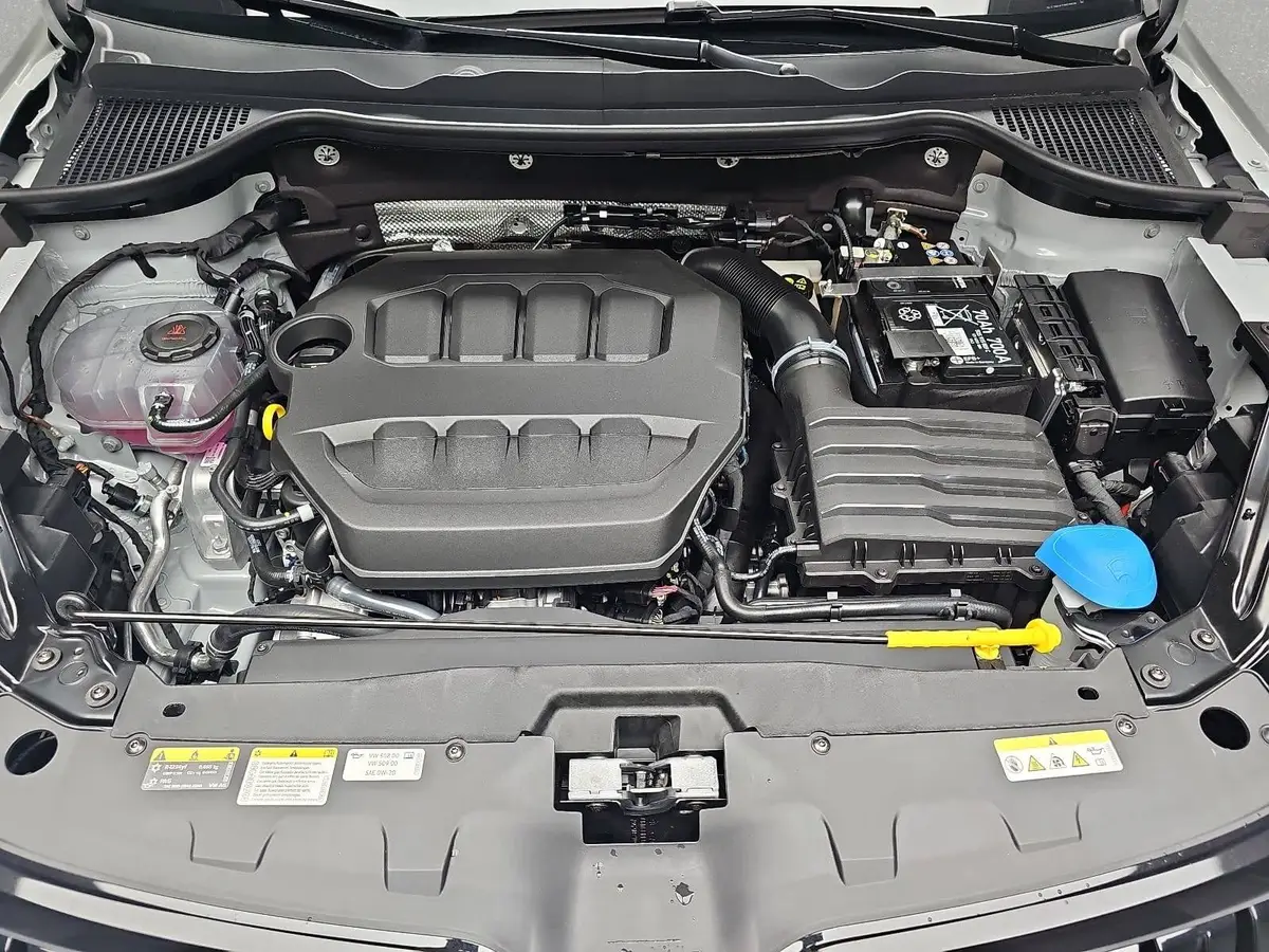 SKODA KAROQ 2.0 TSI DSG SPORTLINE 4X4 AHK PANO