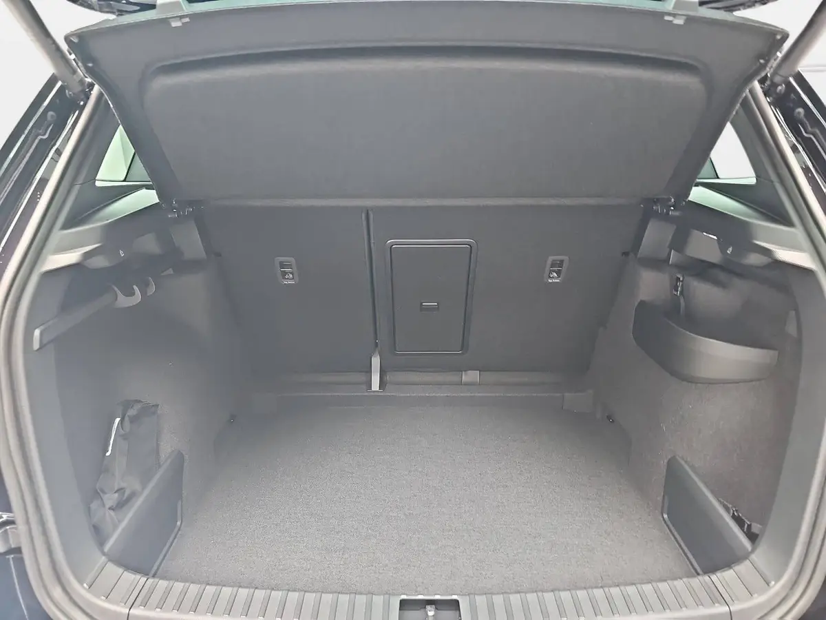 SKODA KAROQ 2.0 TDI DSG SPORTLINE 4X4 NAVI LED