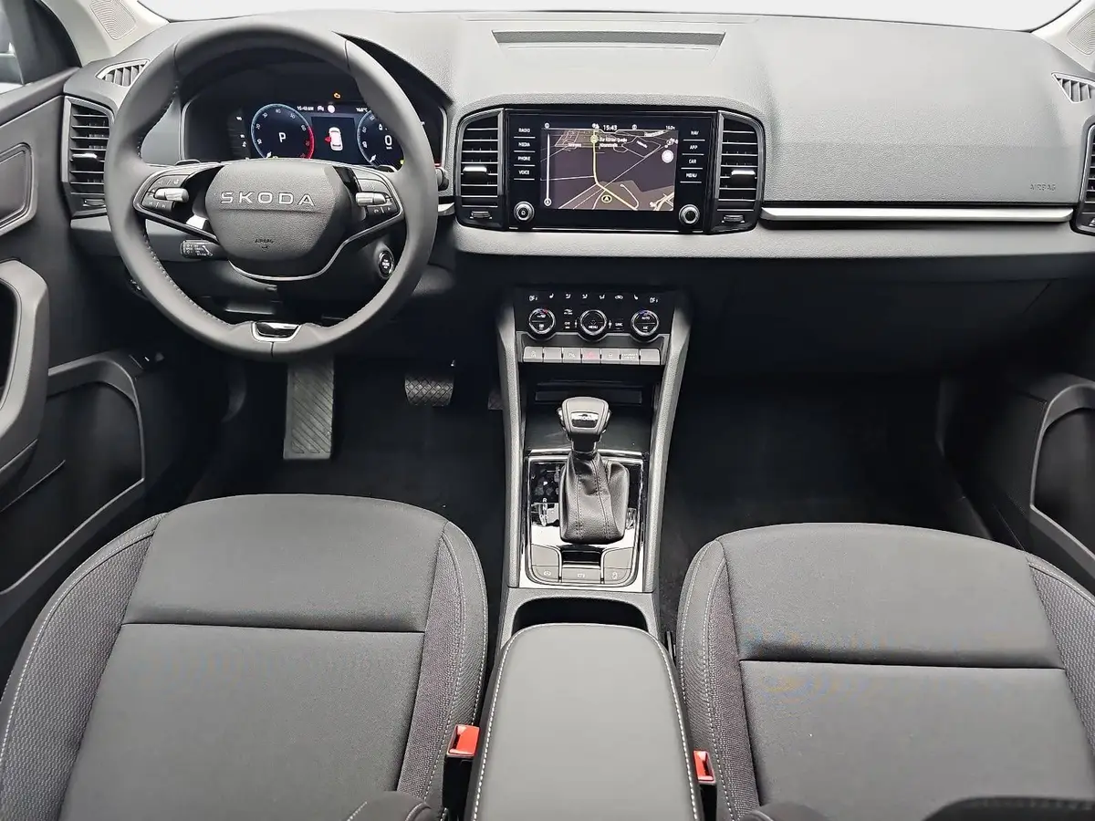 SKODA KAROQ 1.5 TSI DSG DRIVE NAVI LED AHK LM